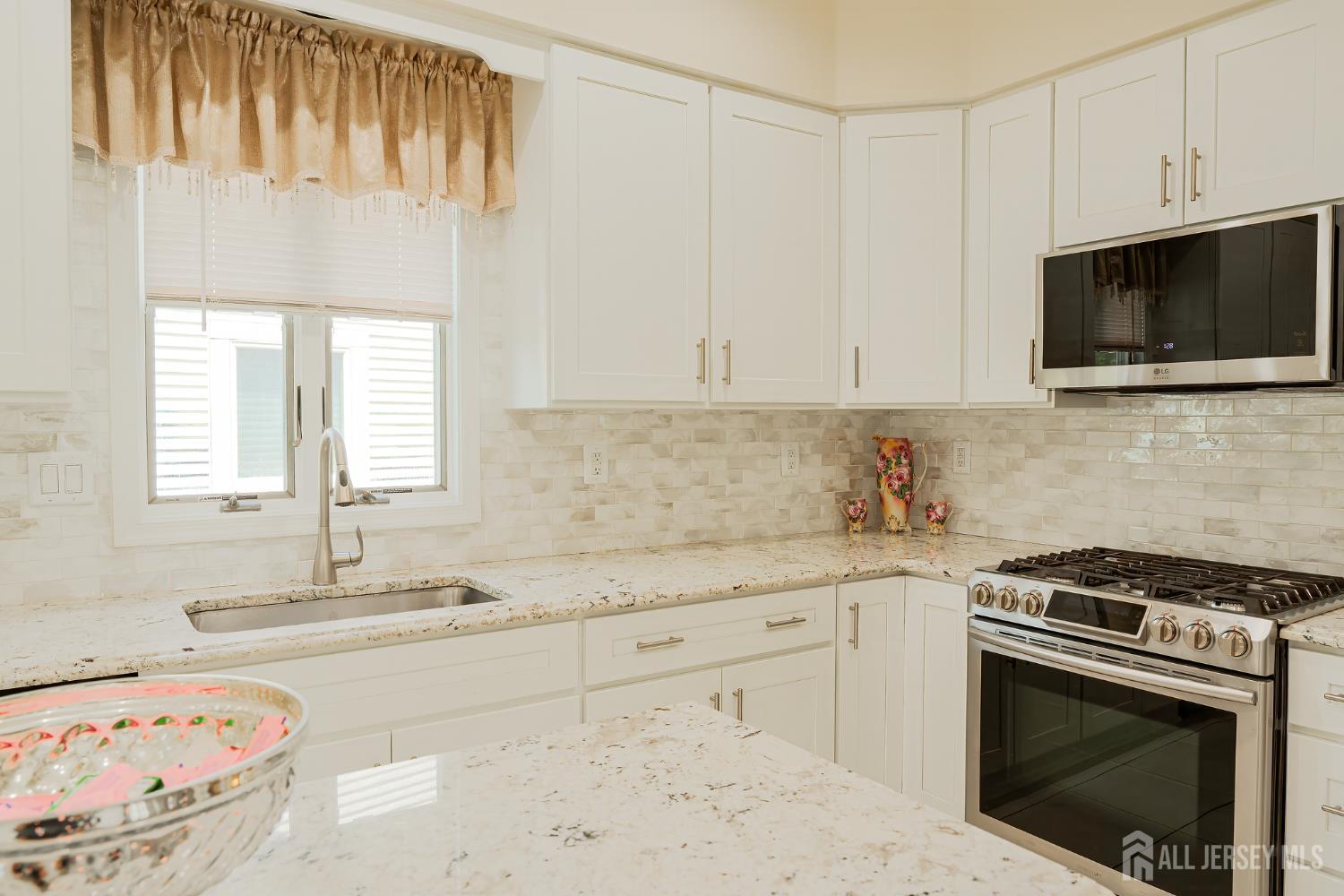 28 Brighton Court Monroe NJ 08831