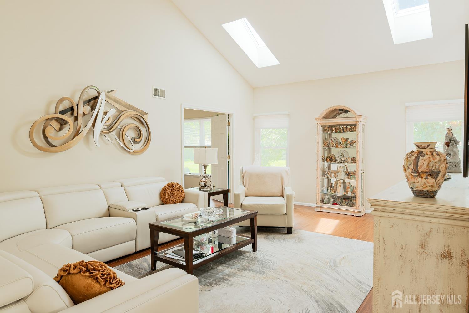 28 Brighton Court Monroe NJ 08831