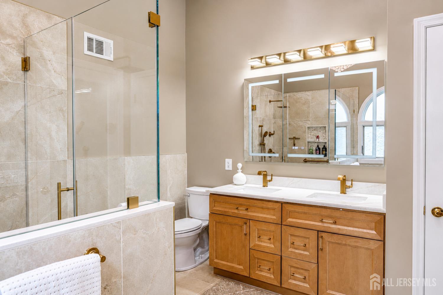 28 Brighton Court Monroe NJ 08831