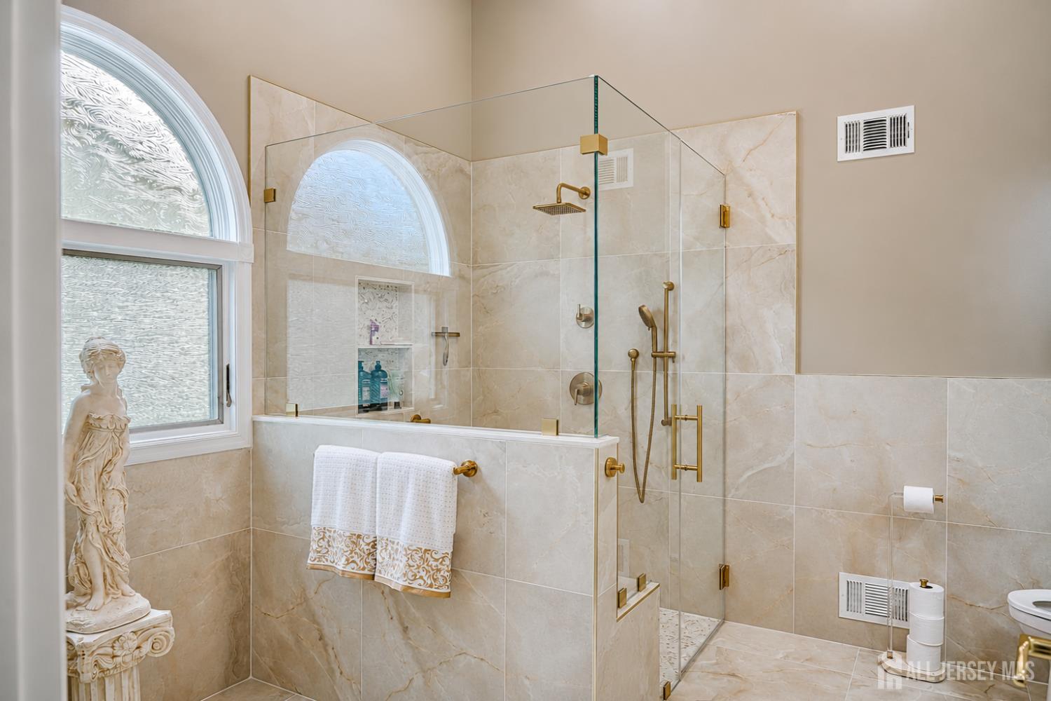 28 Brighton Court Monroe NJ 08831