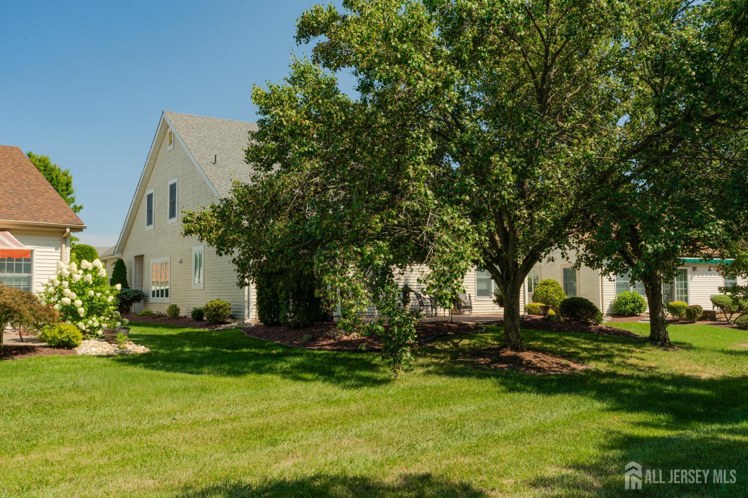 28 Brighton Court Monroe NJ 08831
