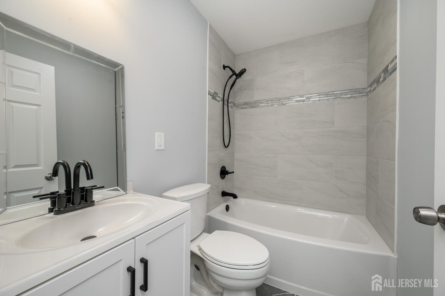270 Alpine Way Old Bridge NJ 08879