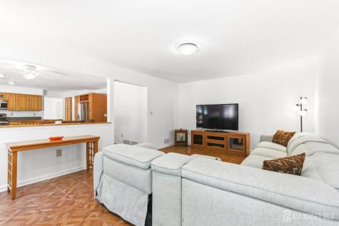 43 Scarlet Drive Sayreville NJ 08859