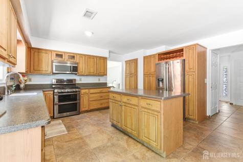 43 Scarlet Drive Sayreville NJ 08859