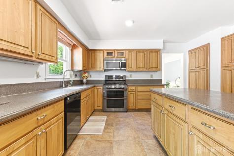 43 Scarlet Drive Sayreville NJ 08859