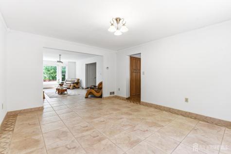 43 Scarlet Drive Sayreville NJ 08859