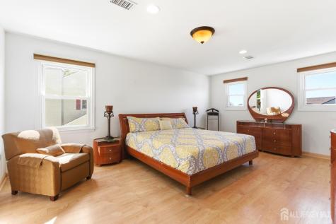 43 Scarlet Drive Sayreville NJ 08859