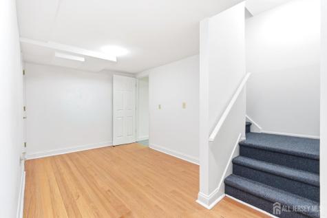43 Scarlet Drive Sayreville NJ 08859