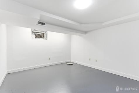 43 Scarlet Drive Sayreville NJ 08859