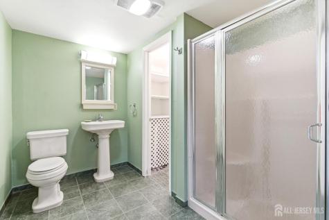 43 Scarlet Drive Sayreville NJ 08859