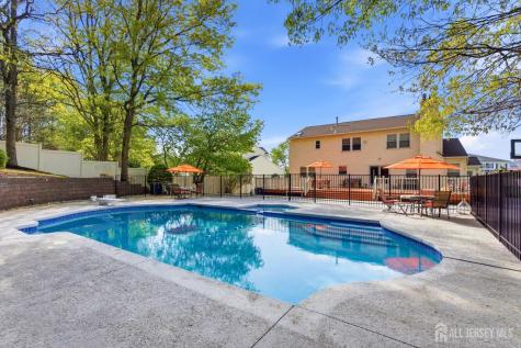 43 Scarlet Drive Sayreville NJ 08859