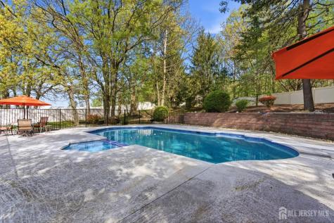 43 Scarlet Drive Sayreville NJ 08859