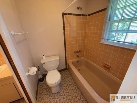 6 Greenbrae Court East Brunswick NJ 08816