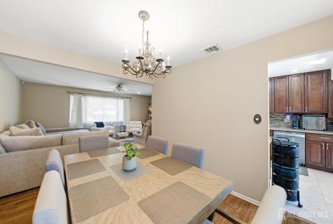 34 Ventnor Drive Edison NJ 08820