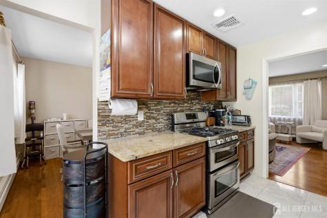 34 Ventnor Drive Edison NJ 08820