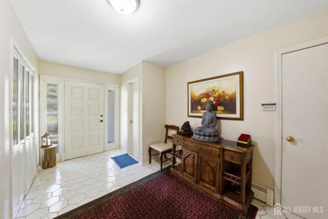 34 Ventnor Drive Edison NJ 08820