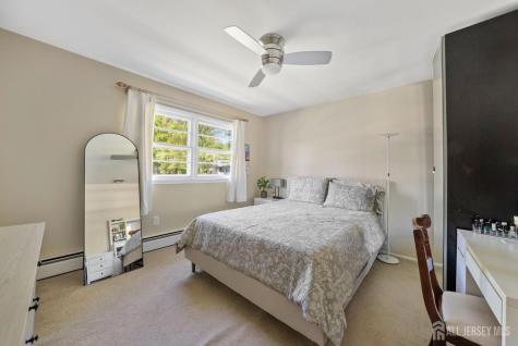 34 Ventnor Drive Edison NJ 08820