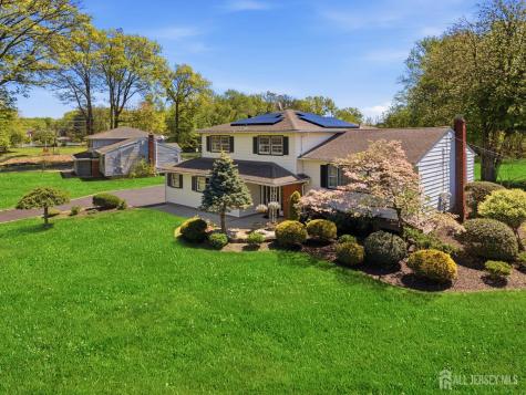 34 Ventnor Drive Edison NJ 08820