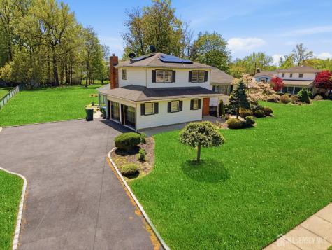 34 Ventnor Drive Edison NJ 08820