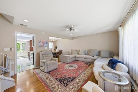 34 Ventnor Drive Edison NJ 08820