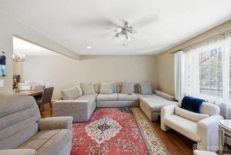 34 Ventnor Drive Edison NJ 08820