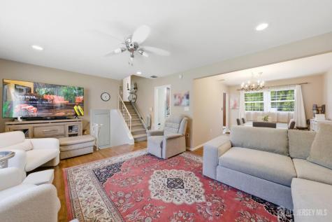 34 Ventnor Drive Edison NJ 08820