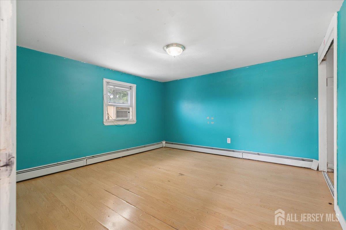 37 Hensler Lane Sayreville NJ 08872
