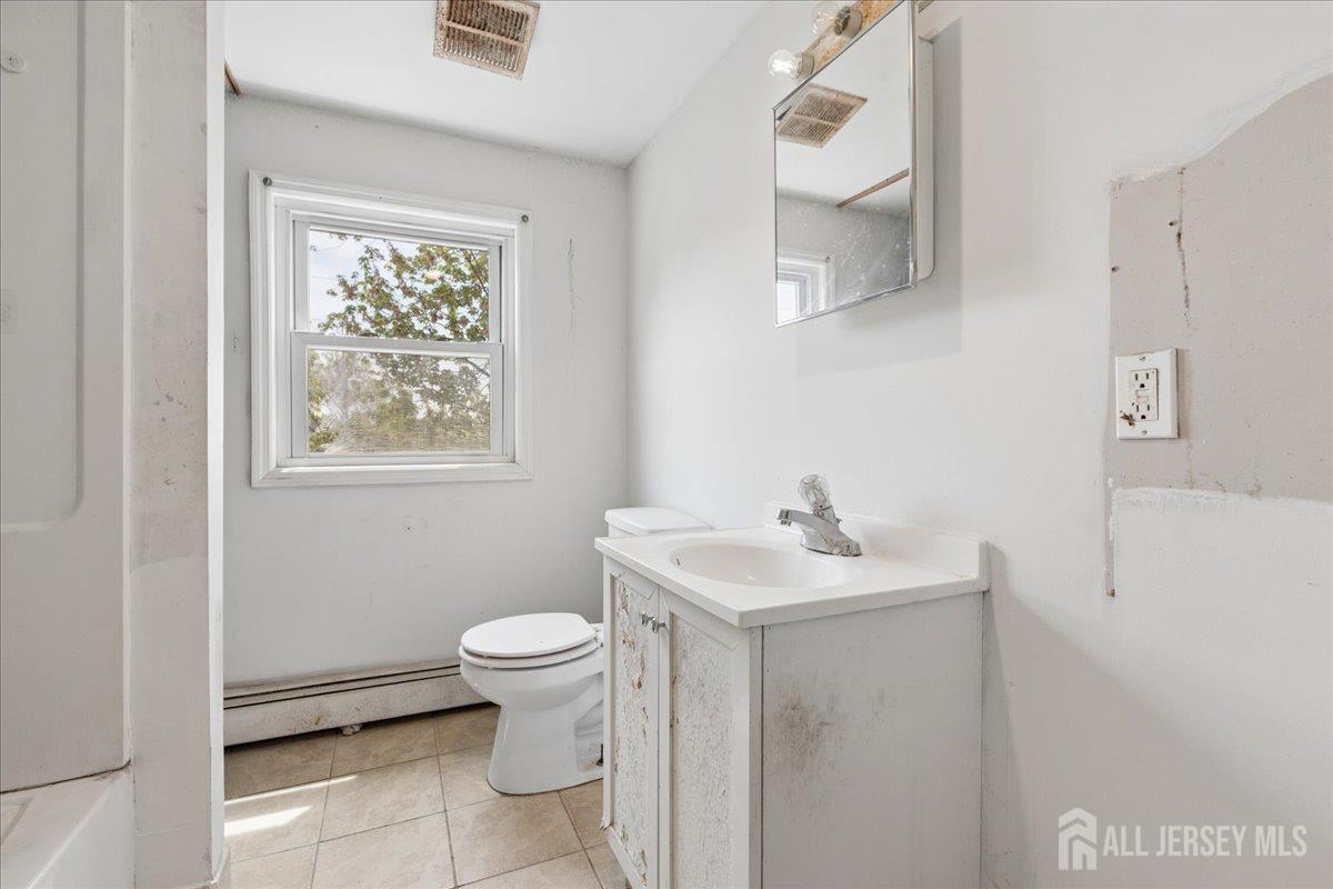 37 Hensler Lane Sayreville NJ 08872