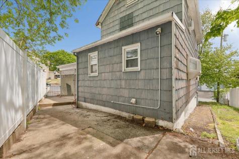 37 Hensler Lane Sayreville NJ 08872