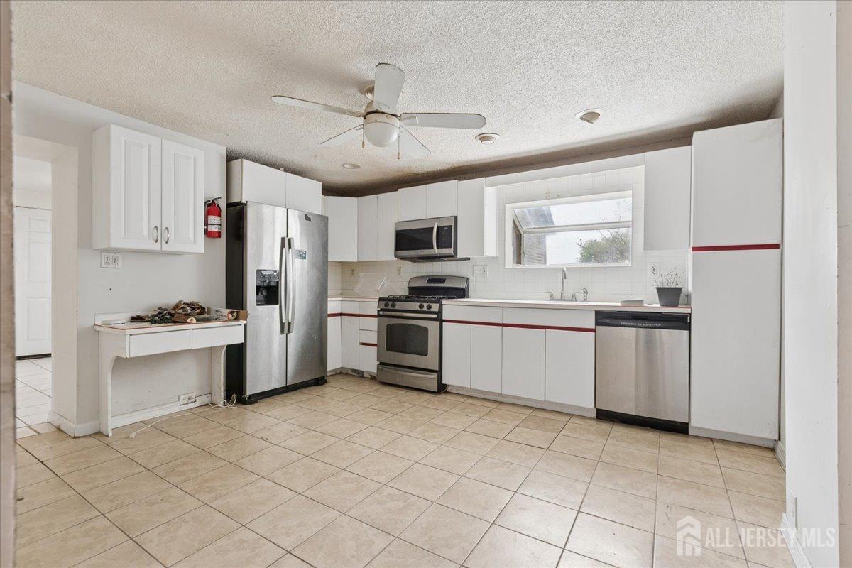 37 Hensler Lane Sayreville NJ 08872