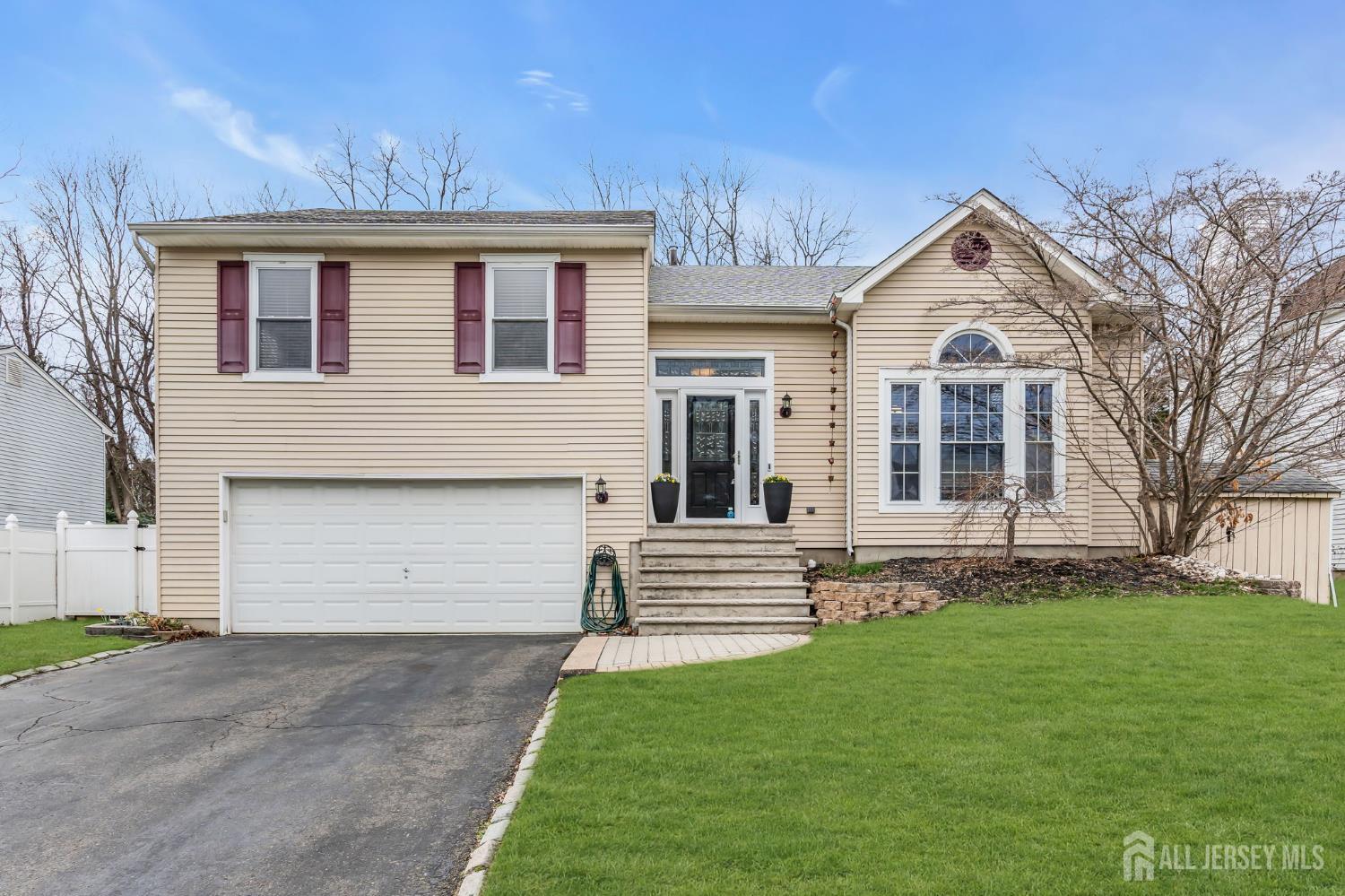17 Heritage Drive Howell NJ 07731