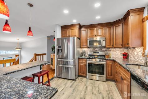 17 Heritage Drive Howell NJ 07731