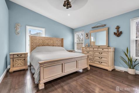 17 Heritage Drive Howell NJ 07731