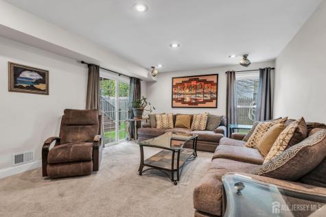 17 Heritage Drive Howell NJ 07731