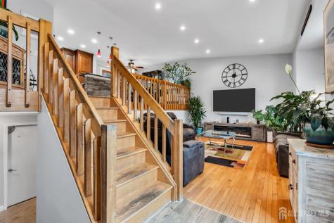 17 Heritage Drive Howell NJ 07731