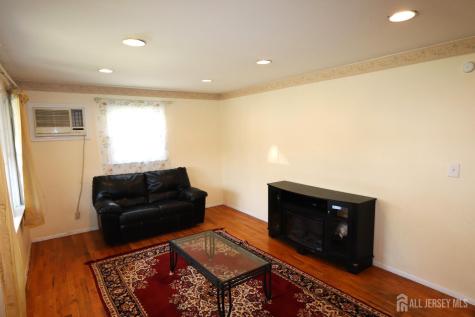 89 Oak Lane Edison NJ 08817