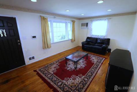 89 Oak Lane Edison NJ 08817