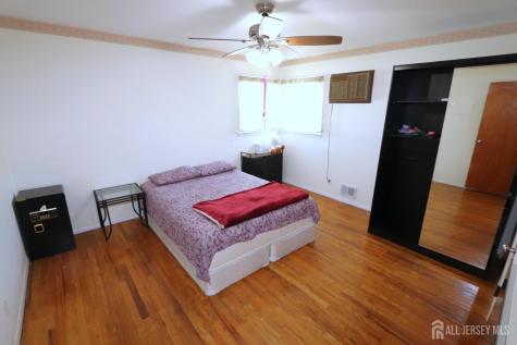 89 Oak Lane Edison NJ 08817
