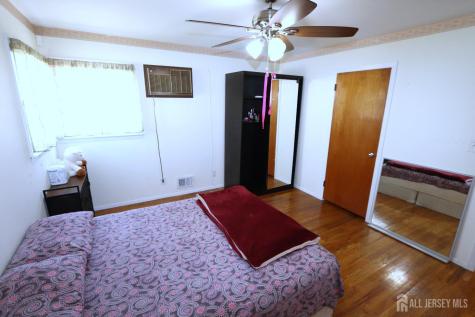 89 Oak Lane Edison NJ 08817