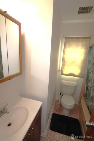 89 Oak Lane Edison NJ 08817