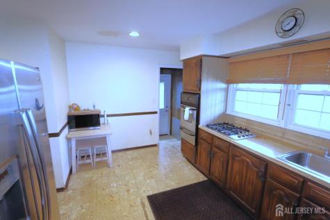 89 Oak Lane Edison NJ 08817