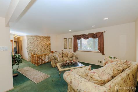 286 Harris Avenue Middlesex NJ 08846