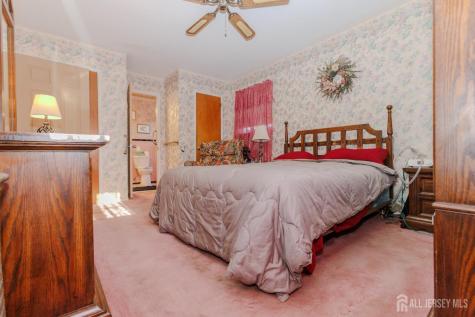 286 Harris Avenue Middlesex NJ 08846