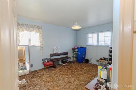 286 Harris Avenue Middlesex NJ 08846