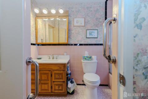 286 Harris Avenue Middlesex NJ 08846