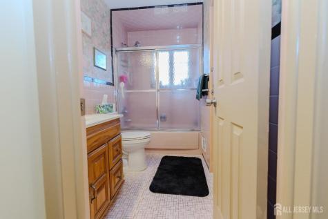 286 Harris Avenue Middlesex NJ 08846