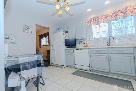 286 Harris Avenue Middlesex NJ 08846