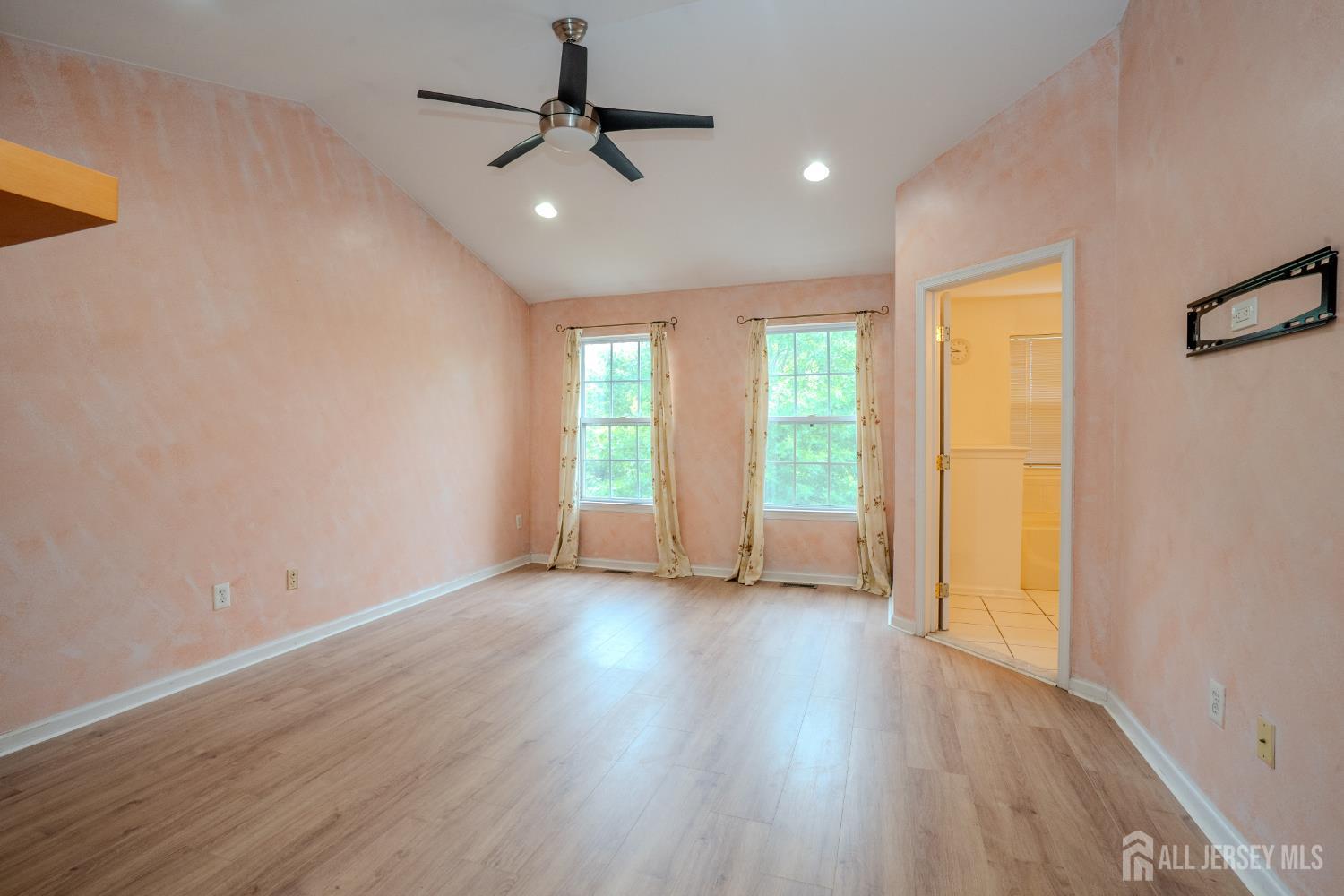 1604 Yarrow Circle South Brunswick NJ 08810