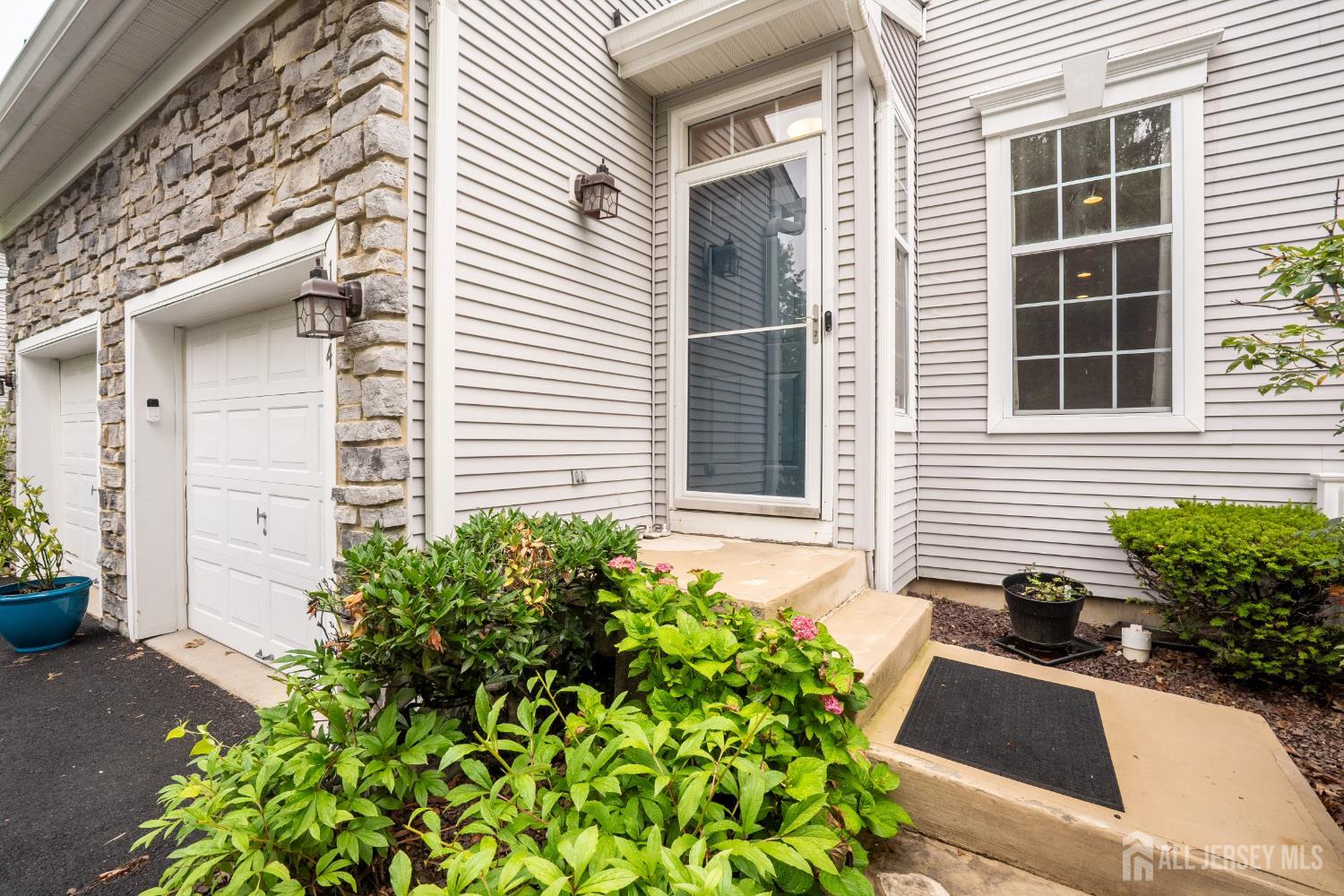 1604 Yarrow Circle South Brunswick NJ 08810