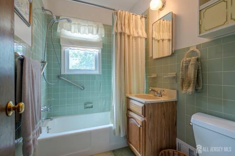 4 Madeline Avenue East Brunswick NJ 08816